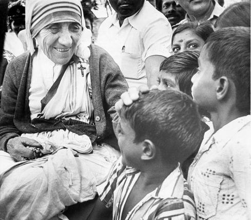 Mother Teresa with children