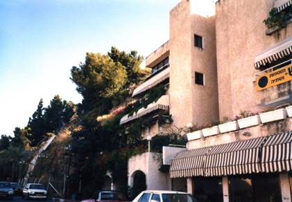 apt. bldg. - Tiberias.jpg